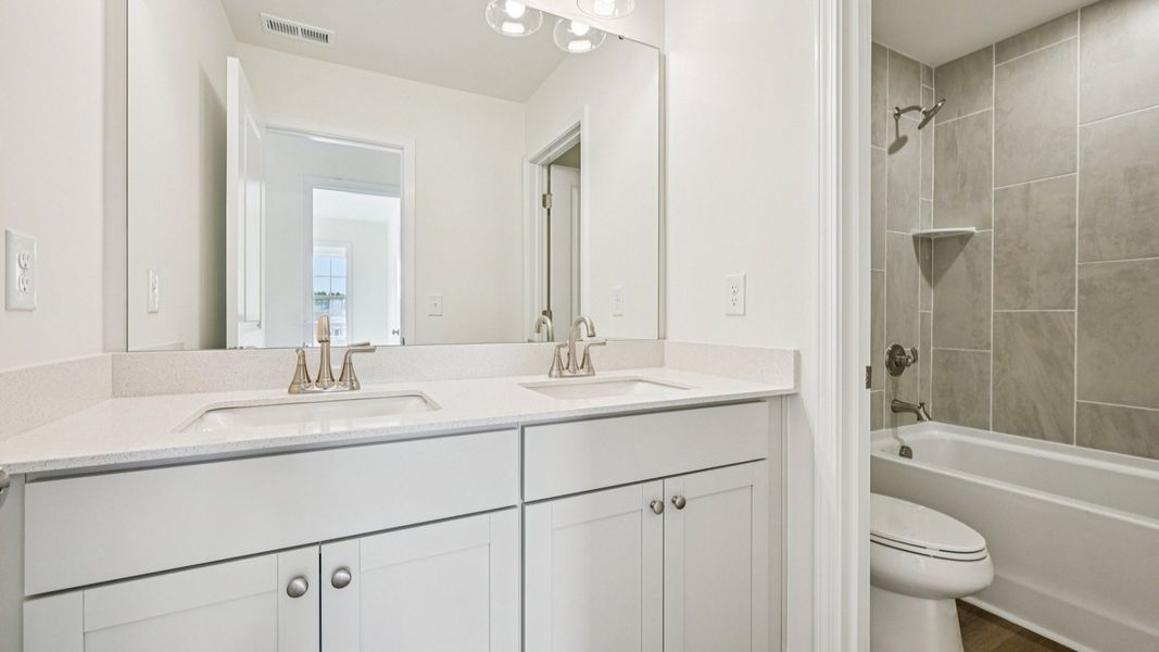 DRB Homes Juniper Secondary Bathroom