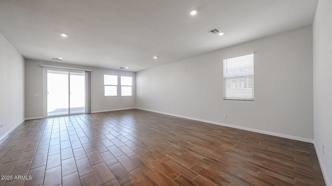 12_New-Home-for-Sale_Surprise-AZ_Century 12_New-Home-for-Sale_Surprise-AZ_Century