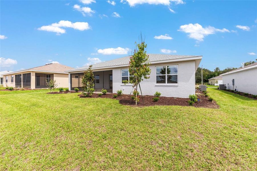 Exterior details and patio area of a home in , Ocala (Image 18).