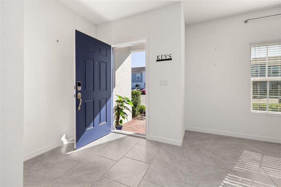 Spacious, unfurnished interior of a new home in , Davenport (Image 31).