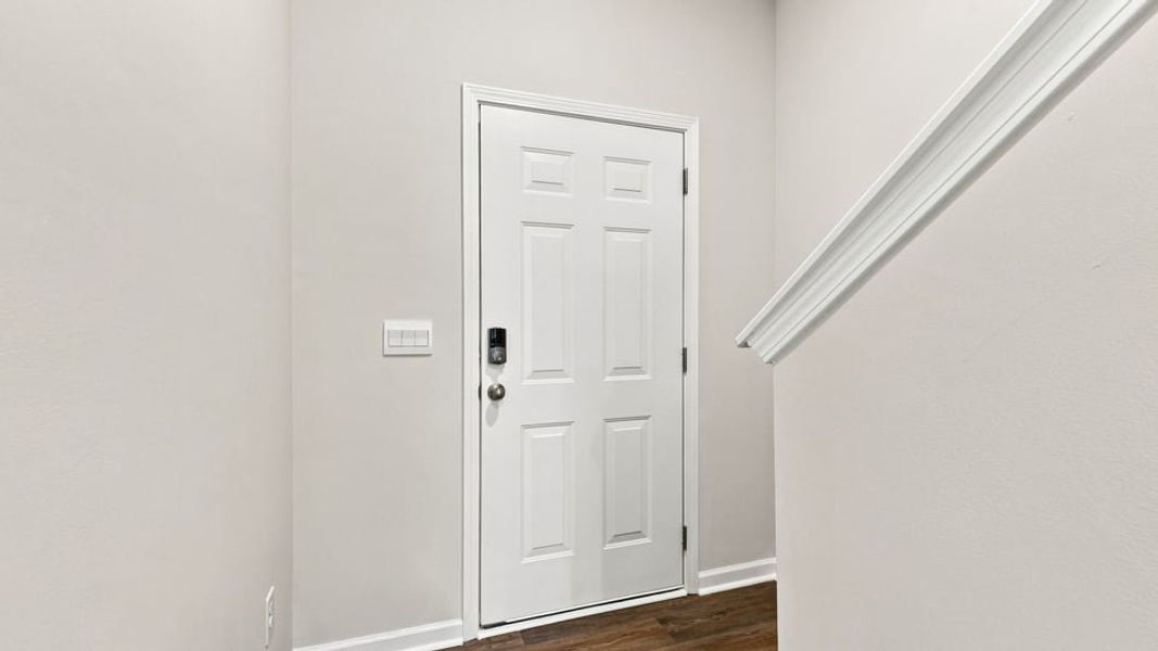 Spacious, unfurnished interior of a new home in Baxter Village, Boiling Springs (Image 18).