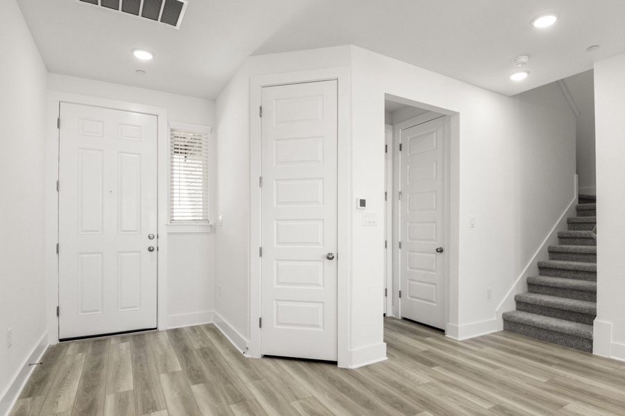 Spacious, unfurnished interior of a new home in Center 45, Round Rock (Image 20). Spacious, unfurnished interior of a new home in Center 45, Round Rock (Image 20).