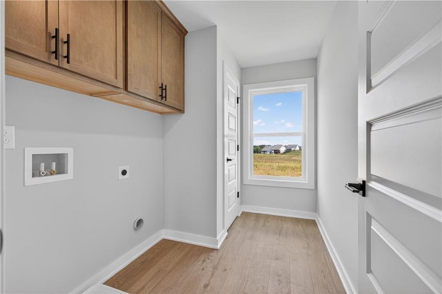 Spacious, unfurnished interior of a new home in , Gainesville (Image 42).