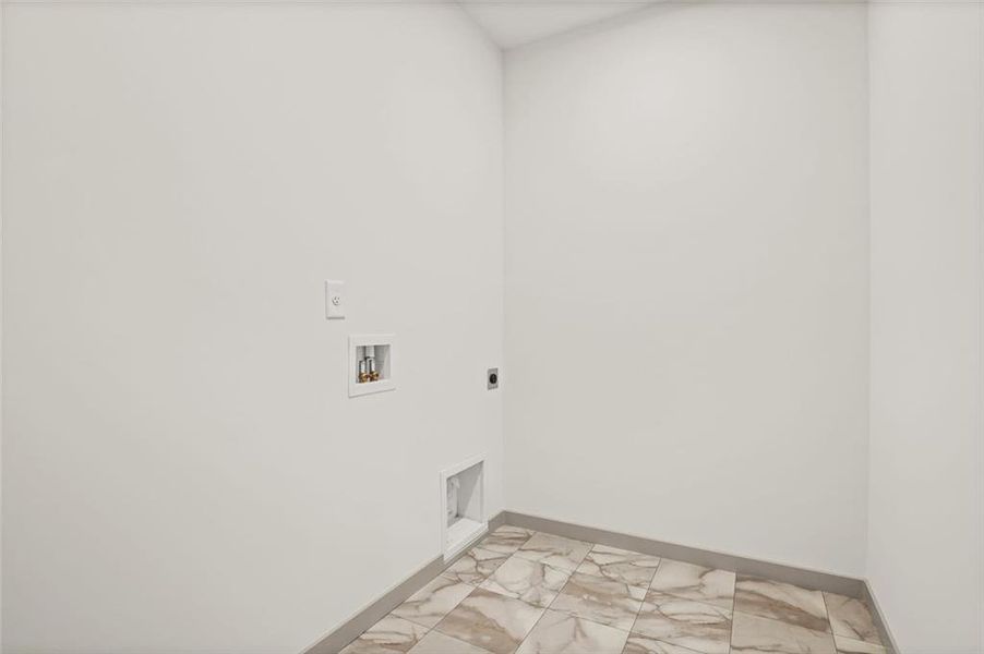 Spacious, unfurnished interior of a new home in Sage Woods, Dallas (Image 28).