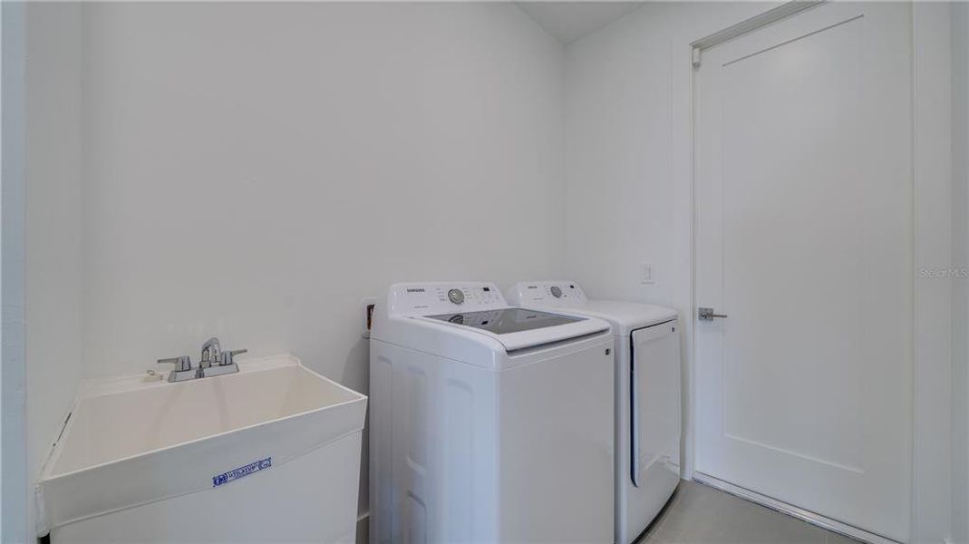 Close-up of interior finishes inside a home in , Lehigh Acres (Image 13).