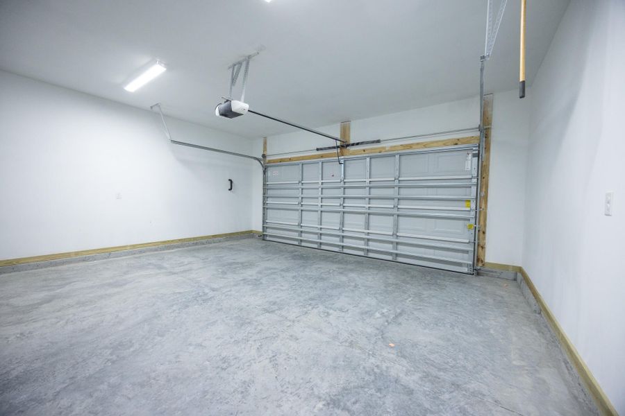 Spacious, unfurnished interior of a new home in , North Charleston (Image 49).