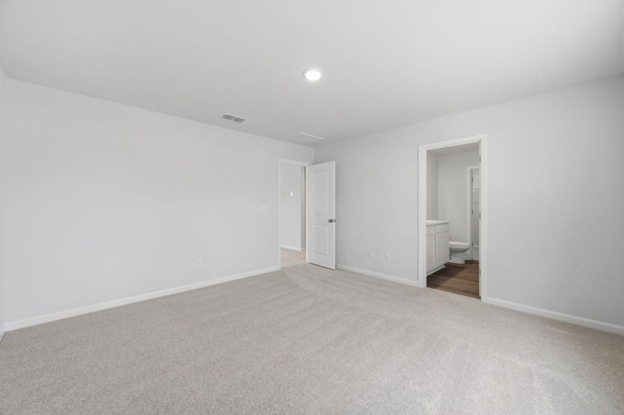 Spacious, unfurnished interior of a new home in Grand Arbor, Blythewood (Image 26). Spacious, unfurnished interior of a new home in Grand Arbor, Blythewood (Image 26).