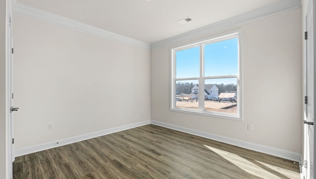 Spacious, unfurnished interior of a new home in Adams Glen, Mauldin (Image 22).