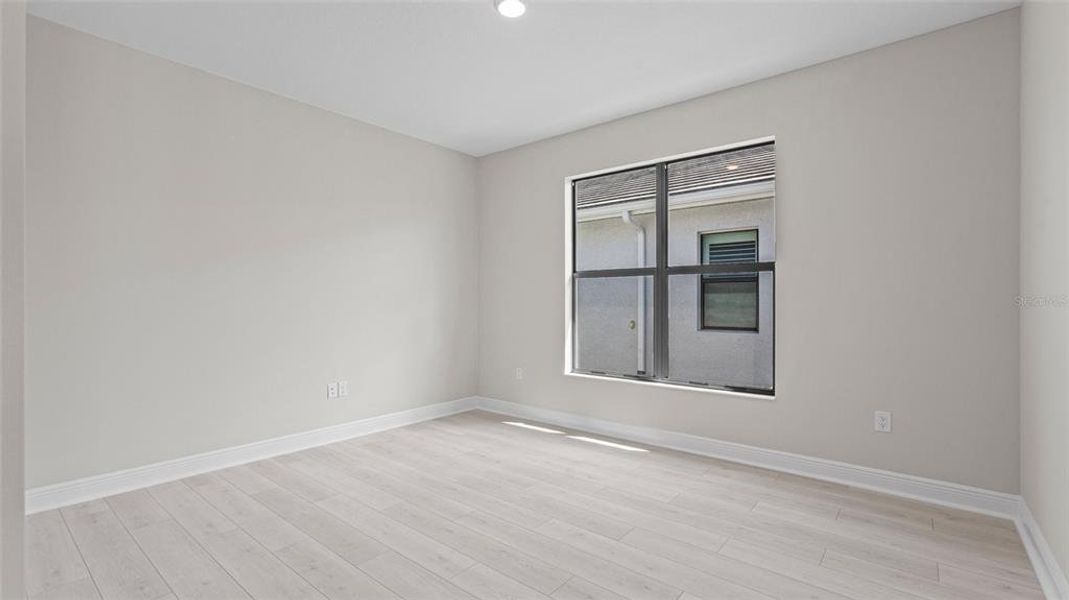 Spacious, unfurnished interior of a new home in Cresswind Lakewood Ranch, Lakewood Ranch (Image 22).