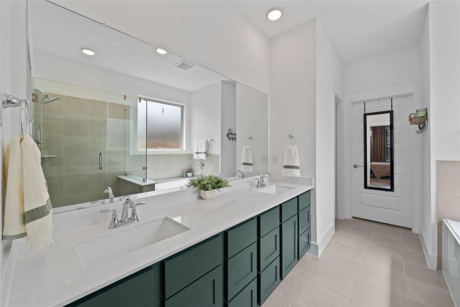 Furnished interior view inside a new home in Sorella, Tomball (Image 30).