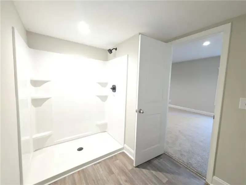 Spacious, unfurnished interior of a new home in , Gainesville (Image 45). Spacious, unfurnished interior of a new home in , Gainesville (Image 45).