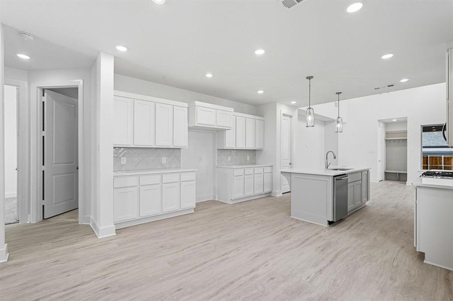 Spacious, unfurnished interior of a new home in Waterscape: 40ft. lots, Royse City (Image 17). Spacious, unfurnished interior of a new home in Waterscape: 40ft. lots, Royse City (Image 17).