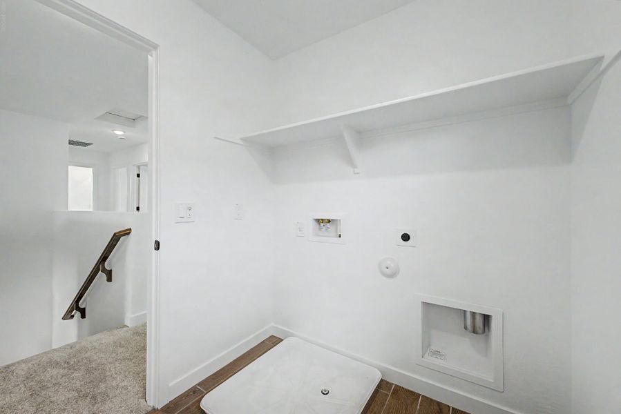 Spacious, unfurnished interior of a new home in Bentridge, Buckeye (Image 12).