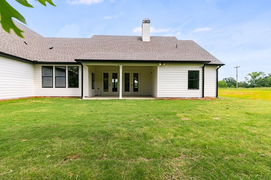 Exterior details and patio area of a home in The Meadows at Lake Circle, Buchanan (Image 4).