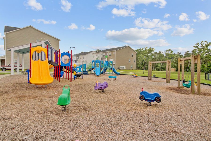 Community amenities in , Moncks Corner (Image 47).