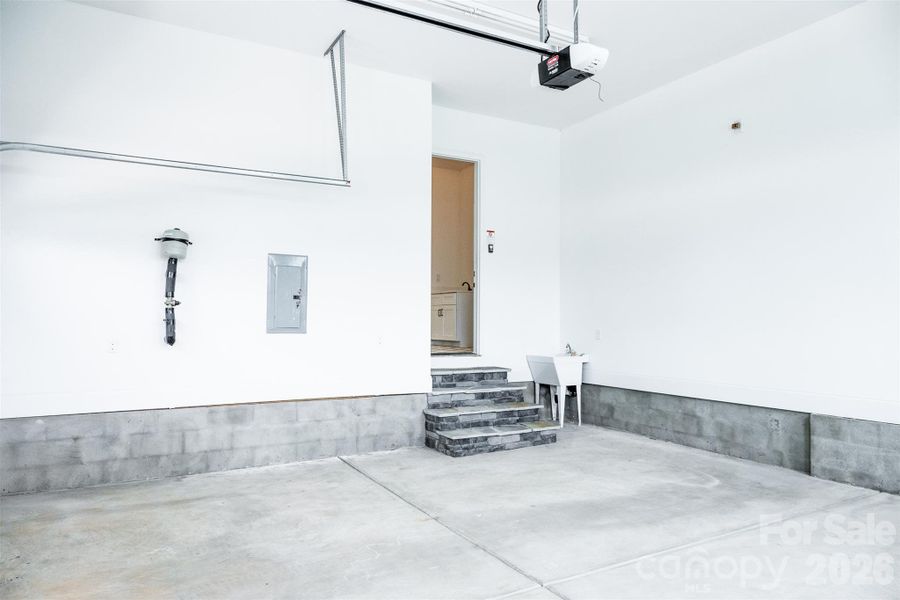 Spacious, unfurnished interior of a new home in Crescent Golf, Salisbury (Image 19). Spacious, unfurnished interior of a new home in Crescent Golf, Salisbury (Image 19).