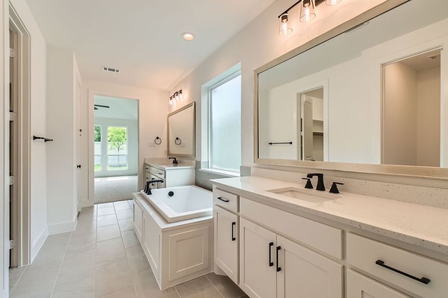 Plan 1560 Representative Photo - Main Bathroom Plan 1560 Representative Photo - Main Bathroom