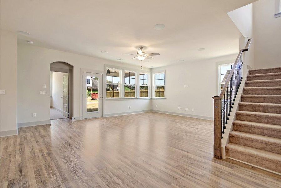 Spacious, unfurnished interior of a new home in Creek Pointe, Moncks Corner (Image 16).