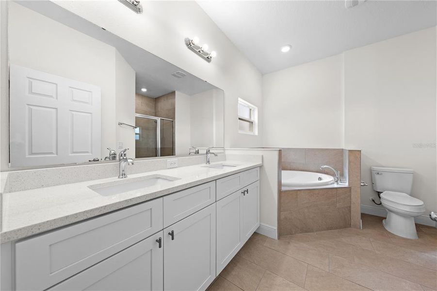Furnished interior view inside a new home in , Yeehaw Junction (Image 7).