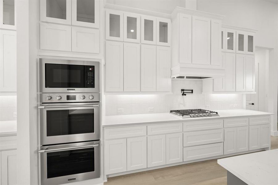 200 Broadmoor- Kitchen-6