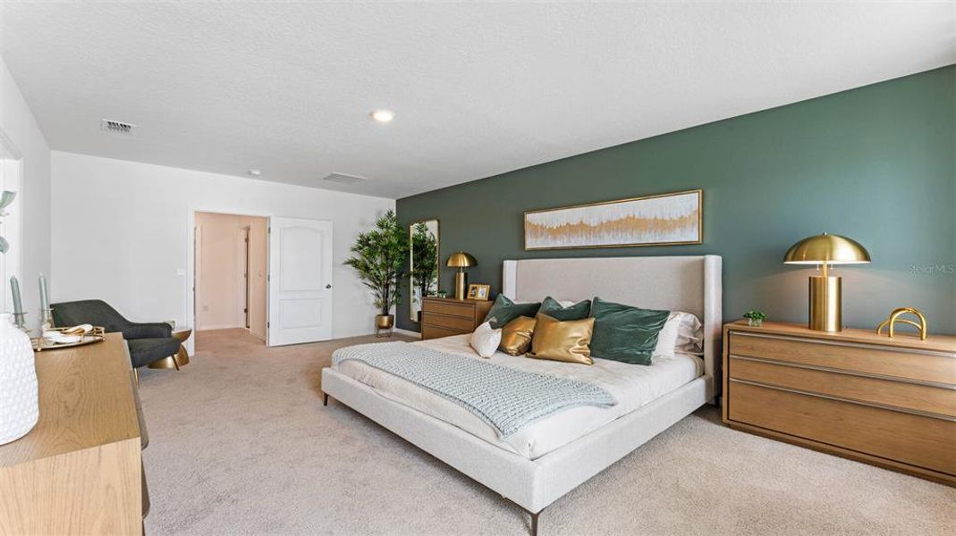 Furnished interior view inside a new home in Oak Leaf Preserve, New Smyrna Beach (Image 6).