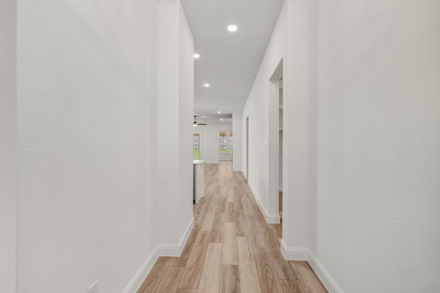 Spacious, unfurnished interior of a new home in Wildflower Ranch, Fort Worth (Image 33).