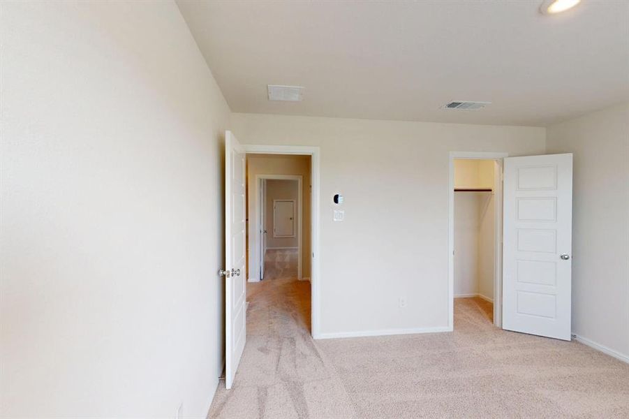 Spacious, unfurnished interior of a new home in The Preserve, Justin (Image 31).