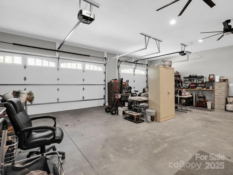 Community amenities in , Mill Spring (Image 38).