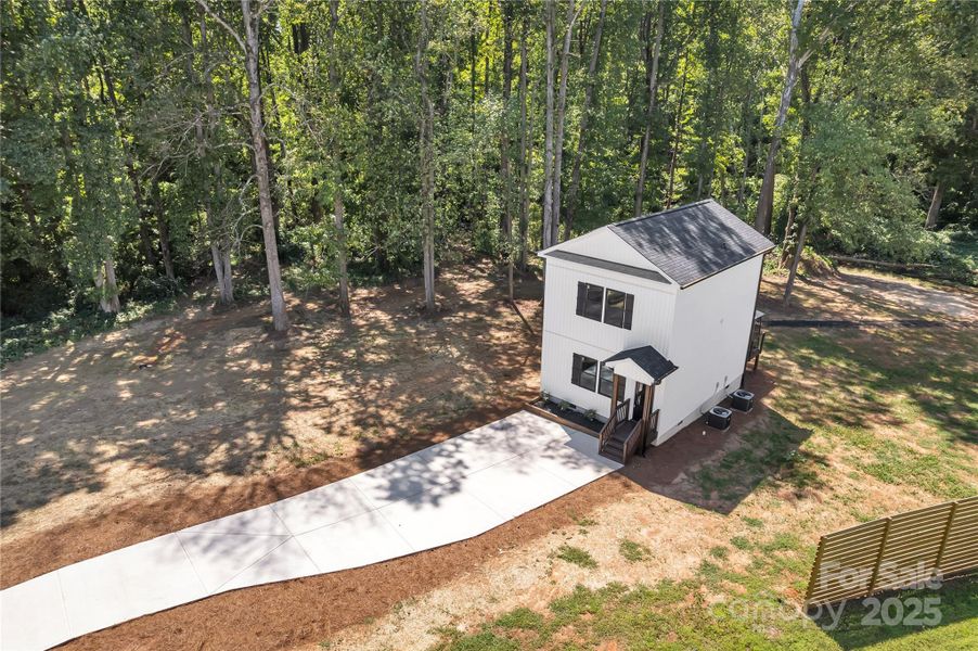 Image 42 of a home in .