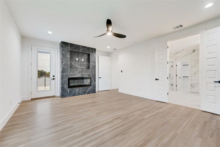 Spacious, unfurnished interior of a new home in , Dallas (Image 27). Spacious, unfurnished interior of a new home in , Dallas (Image 27).