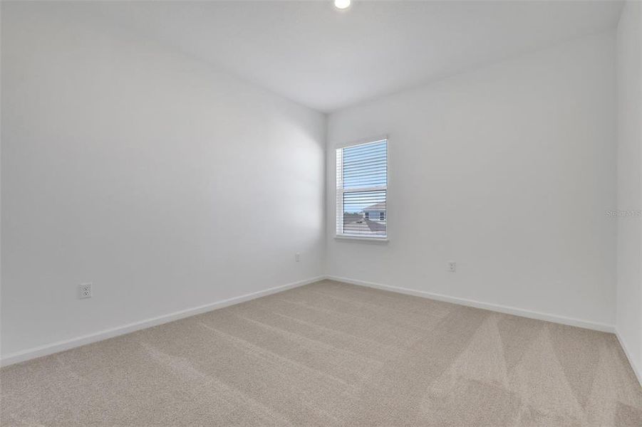 Spacious, unfurnished interior of a new home in Crossroads at Kelly Park, Apopka (Image 34).