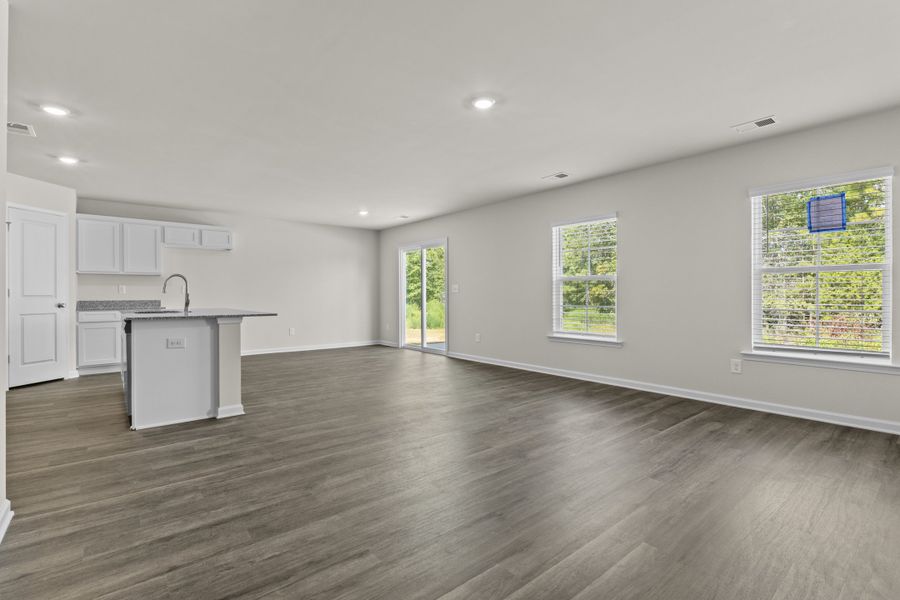 Representative unfurnished interior of a home built from the Cedar B by McGuinn Homes in Willow Lake, Blythewood (Image 16).