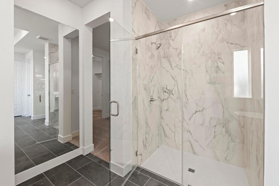 Spacious, unfurnished interior of a new home in Lariat, Liberty Hill (Image 33).
