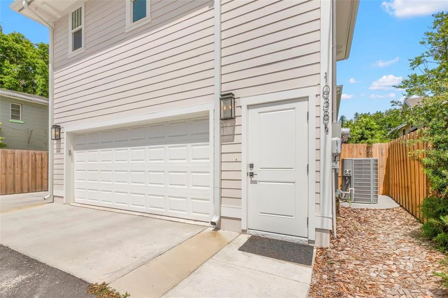 Exterior details and patio area of a home in , St. Petersburg (Image 29).