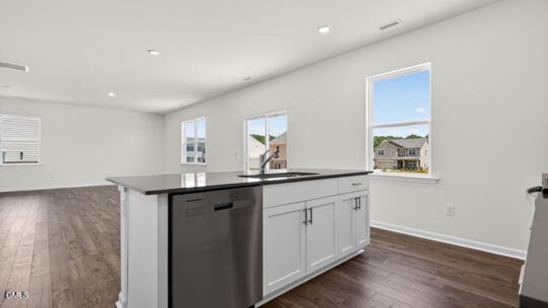 Swift Creek Farm_Galen E_16_White_NOFP_S Swift Creek Farm_Galen E_16_White_NOFP_S