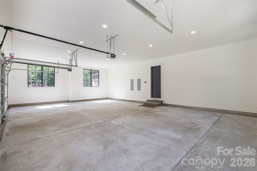 Spacious, unfurnished interior of a new home in , Indian Land (Image 40).