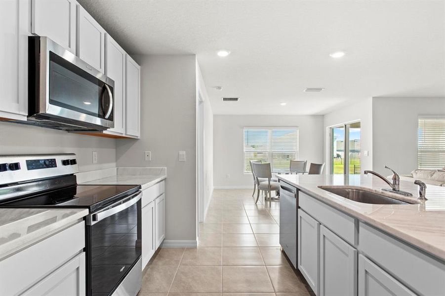 Furnished interior view inside a new home in Mandarin Grove, Palmetto (Image 15).
