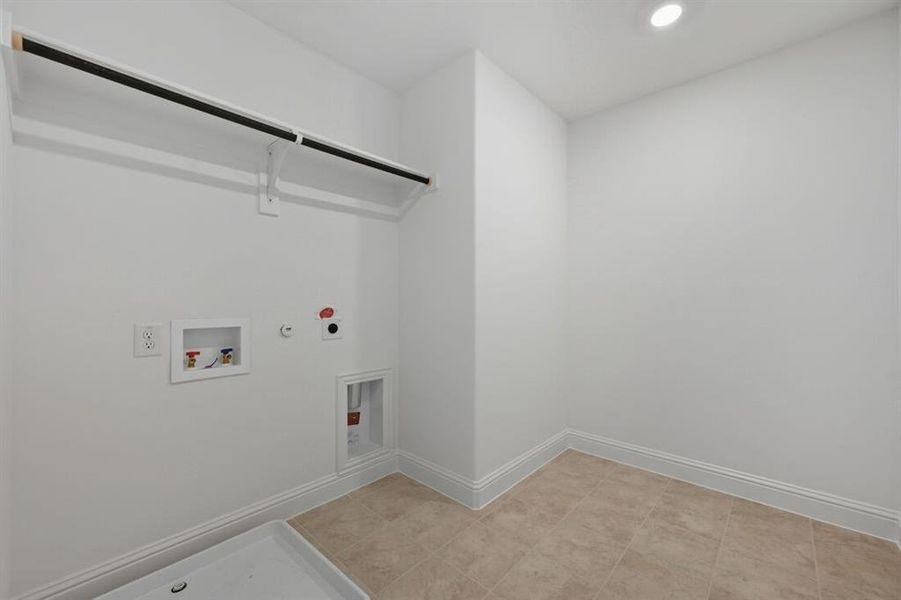 1124 Broomsedge Mews - Ready Now!