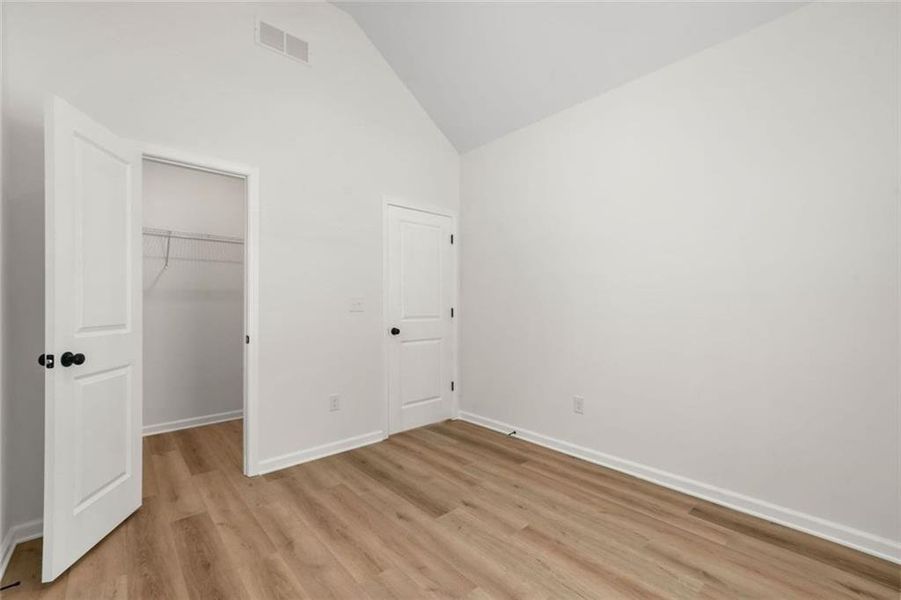 Spacious, unfurnished interior of a new home in , Atlanta (Image 28).