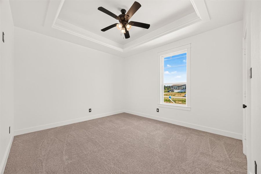 Second bedroom.