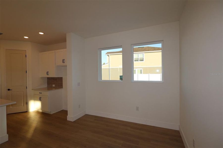 Spacious, unfurnished interior of a new home in Chapel Crossings - Garden Series, Wesley Chapel (Image 9).