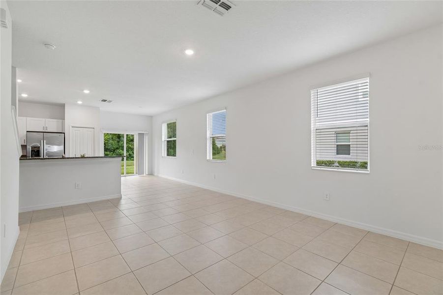 Spacious, unfurnished interior of a new home in , Ruskin (Image 14).