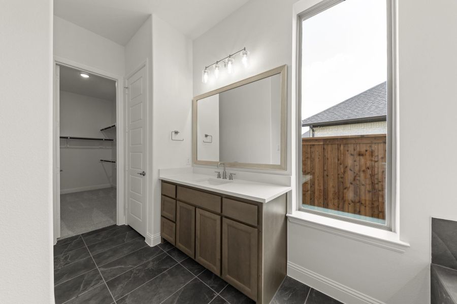 Furnished interior view inside a new home in Nelson Lake, Rockwall (Image 9).