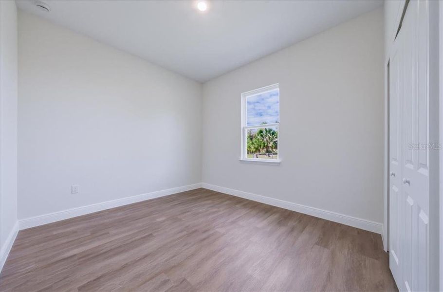 Spacious, unfurnished interior of a new home in , Orlando (Image 30).