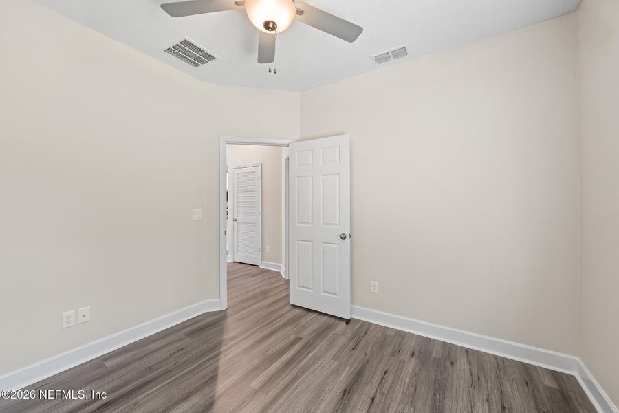 Spacious, unfurnished interior of a new home in , Jacksonville (Image 31).