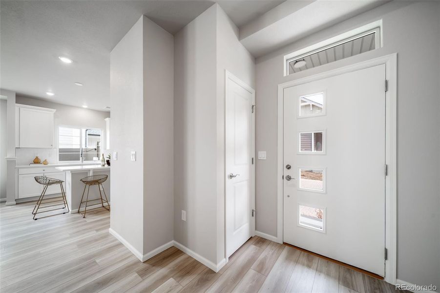 Spacious, unfurnished interior of a new home in The Reserve, Aurora (Image 15).