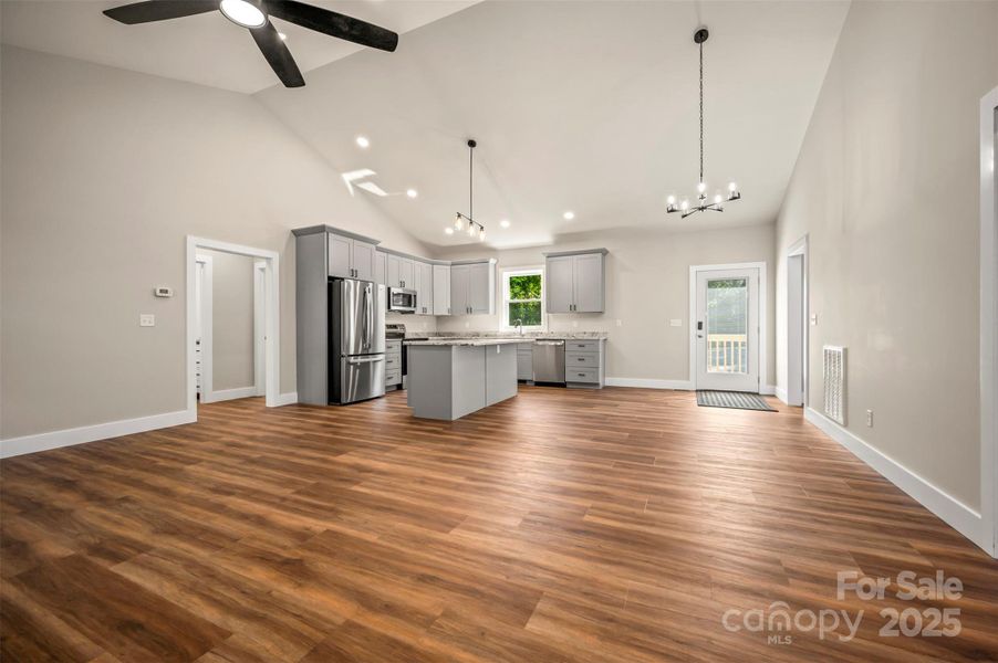 Spacious, unfurnished interior of a new home in , Hendersonville (Image 18).
