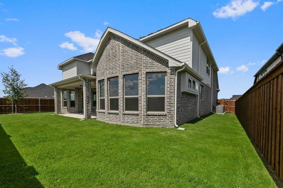 DAL_South Pointe_Lockhart II_ 2113 Birch Street (36) DAL_South Pointe_Lockhart II_ 2113 Birch Street (36)