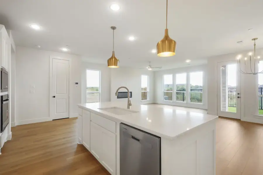 3160 Sir River - Kitchen
