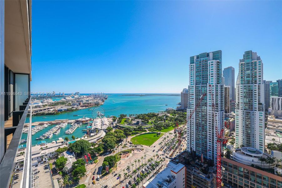 Condo located in Miami, FL showcasing its design and architecture (Image 43).